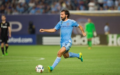 AK体育动态-久保建英凌空抽射技压群雄