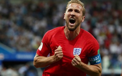 AK体育独家-什琴斯尼国家队替补席表情落寞