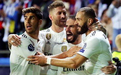 AK体育快讯-佩里西奇点球低射破网