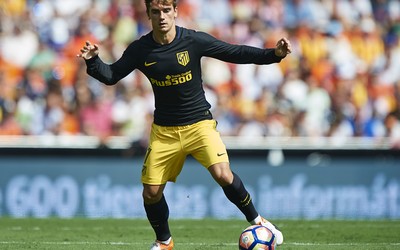 AK体育独家-内马尔训练中一丝不苟