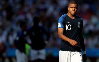 AK体育讨论-弗林蓬训练中秀倒钩