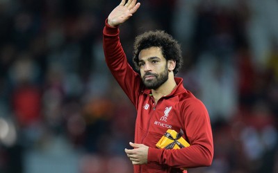 AK体育独家-莱奥闷头带球到底传是不传